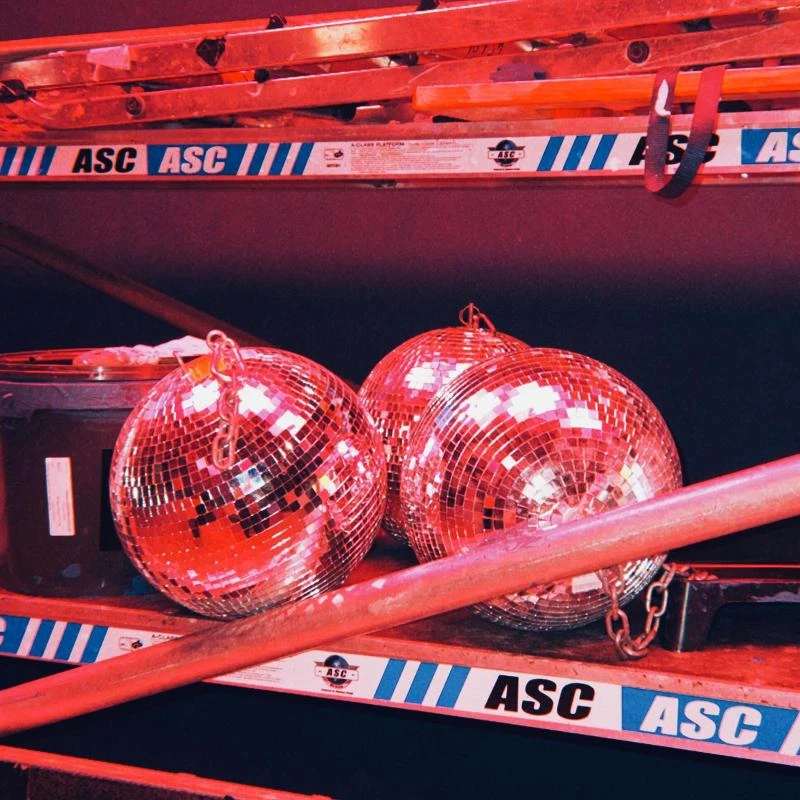 An excursion of synth rarities and obscurities